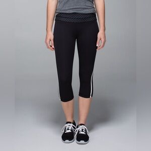 Women’s LULULEMON ATHLETICA Up The Pace‎ Crop Black legging size 8